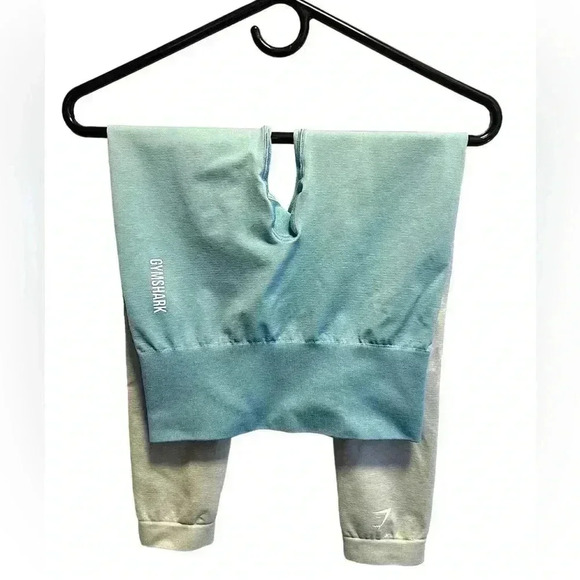 GYMSHARK BLUE OMBRÉ CROPPED CAPRI LEGGINGS - Picture 4 of 4